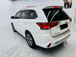 2022 Mitsubishi Outlander III Рестайлинг 3, белый, 1970548 рублей, вид 4