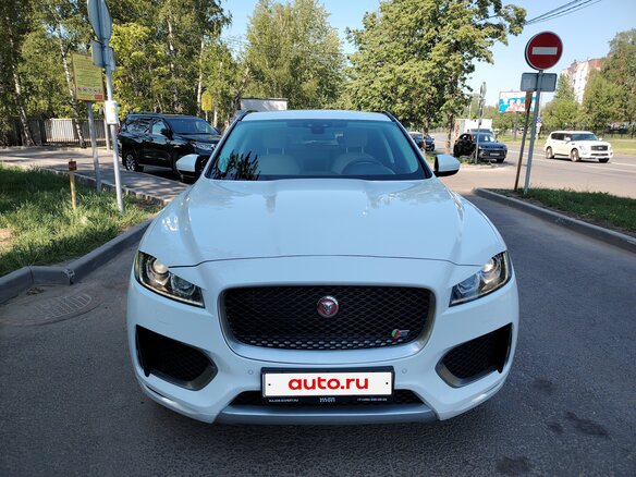 2016 Jaguar F-Pace I, белый - вид 1