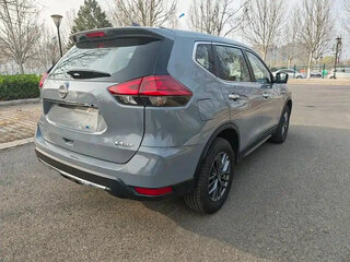 2026 Nissan X-Trail III Рестайлинг 2, серый, 2400000 рублей, вид 5