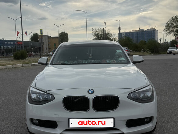 2013 BMW 1 серии 116i II (F20/F21), белый, 1100000 рублей