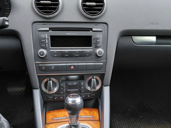 2012 Audi A3 II (8P) Рестайлинг 2, красный, 1100000 рублей - вид 8