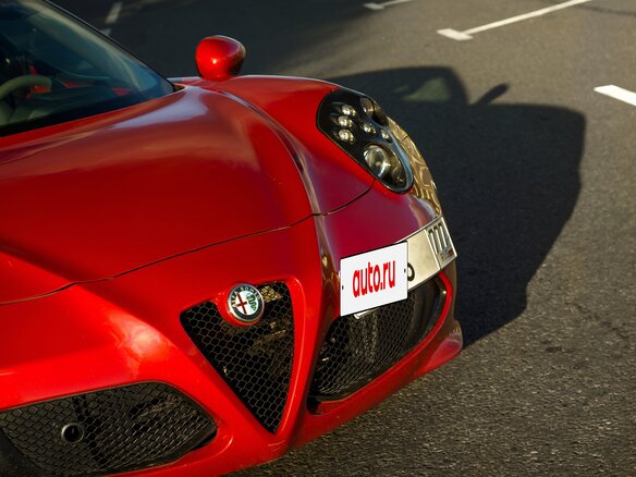 2014 Alfa Romeo 4C, красный, 10000000 рублей - вид 7