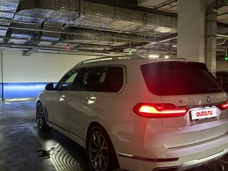 2020 BMW X7 40i I (G07), белый, 6100000 рублей, вид 5