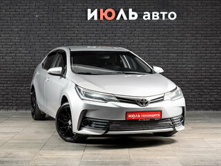 2018 Toyota Corolla XI (E160, E170, E180) Рестайлинг 1, серебристый, 1595000 рублей, вид 3