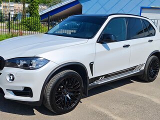 2017 BMW X5 25d III (F15), белый, 4990000 рублей, вид 2