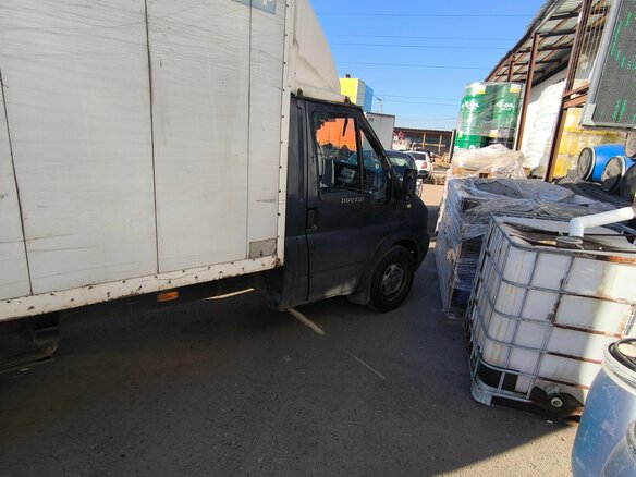2011 Ford Transit, синий, 800000 рублей - вид 3