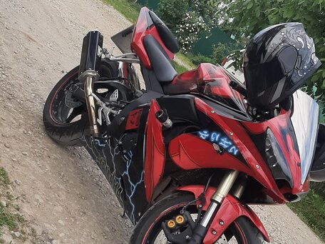 2005 Yamaha YZF-R6, красный, 460000 рублей, вид 1