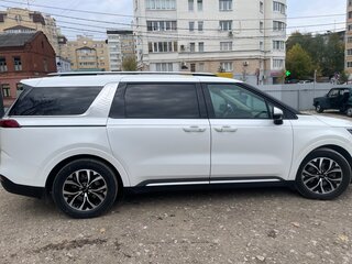 2022 Kia Carnival IV, белый, 4550000 рублей, вид 4