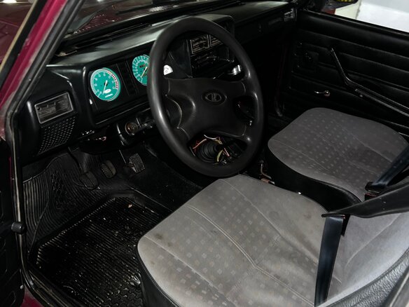2003 Lada (ВАЗ) 2104 4-speed, пурпурный - вид 16