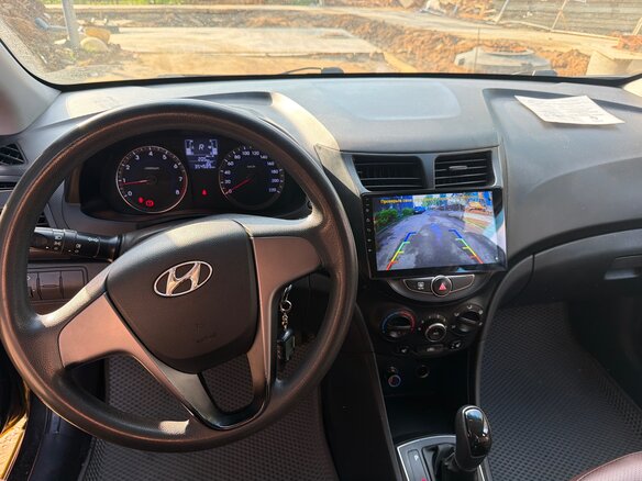 2016 Hyundai Solaris I Рестайлинг, жёлтый, 595000 рублей - вид 5