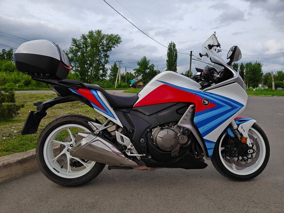 2012 Honda VFR 1200, красный, 950000 рублей - вид 4