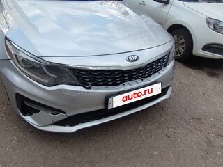 2019 Kia Optima IV Рестайлинг, серебристый, 1400000 рублей, вид 4