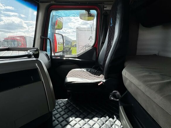 2012 Renault Premium, красный, 1990000 рублей - вид 12