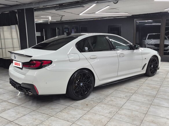2020 BMW 5 серии 523d xDrive VII (G30/G31/G38) Рестайлинг, белый, 5490000 рублей - вид 7