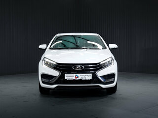 2024 Lada (ВАЗ) Vesta I Рестайлинг (NG), белый, 1349900 рублей, вид 2