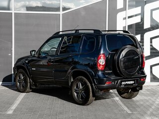 2016 Chevrolet Niva I Рестайлинг, чёрный, 670000 рублей, вид 2