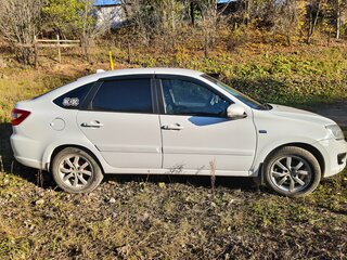 2014 Lada (ВАЗ) Granta I, белый, 400000 рублей, вид 2
