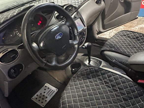 2002 Ford Focus I (North America), серебристый, 175000 рублей - вид 12