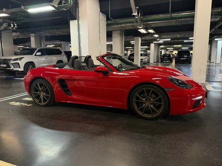 2018 Porsche Boxster IV 718 (982), красный, 6300000 рублей, вид 3