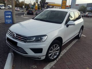 2015 Volkswagen Touareg II Рестайлинг, белый, 2500000 рублей, вид 1