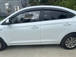 2017 Hyundai Solaris II, белый, 815000 рублей, вид 4