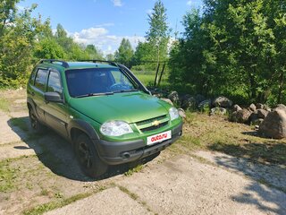 2015 Chevrolet Niva I Рестайлинг, зелёный, 710000 рублей, вид 3