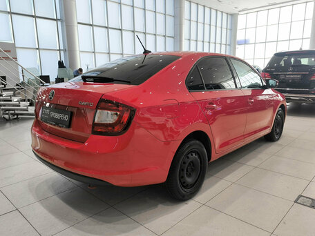 2017 Skoda Rapid I Рестайлинг, красный, 780000 рублей, вид 5