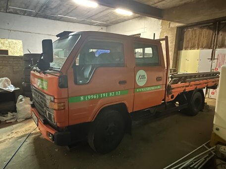 1992 Toyota Dyna, красный, 1400000 рублей, вид 1
