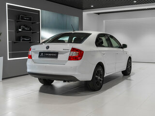 2016 Skoda Rapid I, белый, 945000 рублей, вид 4