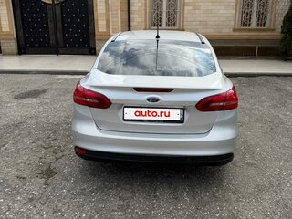 2015 Ford Focus III Рестайлинг, серый, 870000 рублей, вид 3