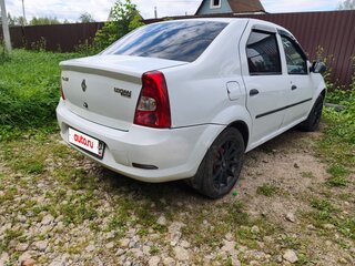 2011 Renault Logan I Рестайлинг, белый, 370000 рублей, вид 2