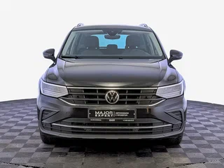 2020 Volkswagen Tiguan II Рестайлинг, чёрный, 3050000 рублей, вид 2