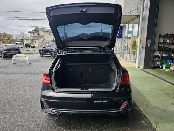 2022 Audi A1 35 TFSI II (GB), чёрный, 1550084 рублей - вид 21