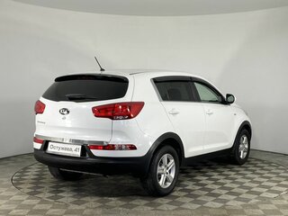 2015 Kia Sportage III Рестайлинг, белый, 1410000 рублей, вид 5