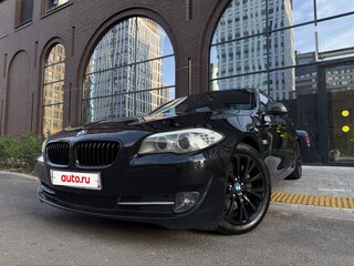 2013 BMW 5 серии 528i xDrive VI (F10/F11/F07), чёрный, 1960000 рублей, вид 3