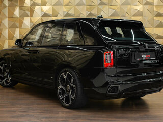 2025 Rolls-Royce Cullinan Black Badge I Рестайлинг (Series II), чёрный, 62500000 рублей, вид 2