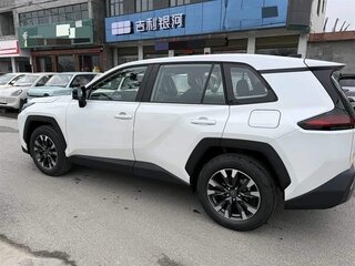 2026 Toyota RAV4 VI (XA60), белый, 4340000 рублей, вид 4