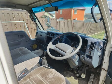2000 Toyota Toyoace, белый, 780000 рублей, вид 3
