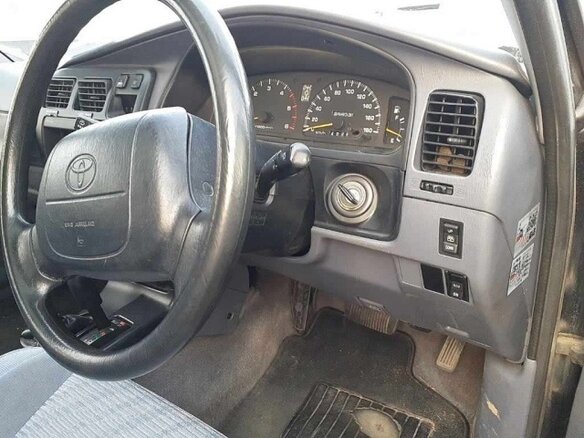 1997 Toyota Hilux Surf III, чёрный, 1000444 рублей - вид 8
