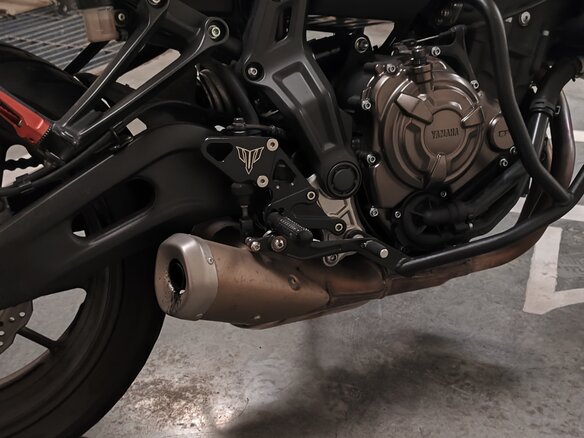 2016 Yamaha MT-07 (FZ-07), красный - вид 5