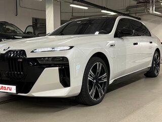 2023 BMW 7 серии M760e xDrive VII (G70), белый, 14000000 рублей, вид 3