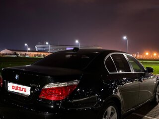 2009 BMW 5 серии 525xi V (E60/E61) Рестайлинг, чёрный, 1250000 рублей, вид 3