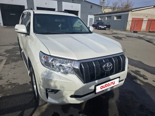 2021 Toyota Land Cruiser Prado 150 Series Рестайлинг 3, белый, 4900000 рублей, вид 1