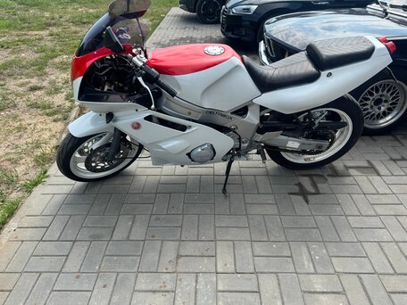 1991 Yamaha FZR600, белый, 145000 рублей, вид 4