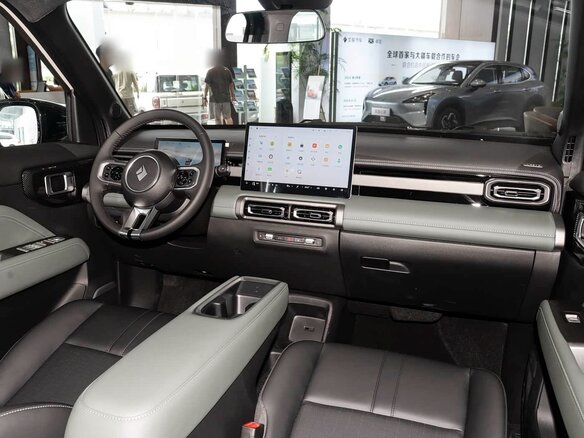 2026 Baojun Yep Plus, бежевый, 1900000 рублей - вид 8