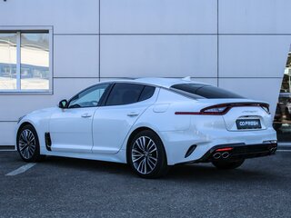 2019 Kia Stinger I, белый, 2890000 рублей, вид 2