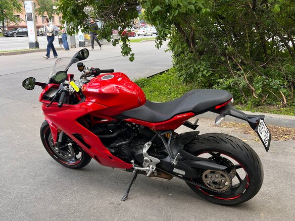 2017 Ducati Supersport, красный, 890000 рублей - вид 3