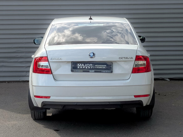 2020 Skoda Octavia III (A7) Рестайлинг, белый, 1775000 рублей - вид 5