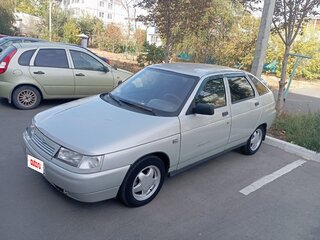 2004 Lada (ВАЗ) 2112, серебристый, 210000 рублей, вид 4