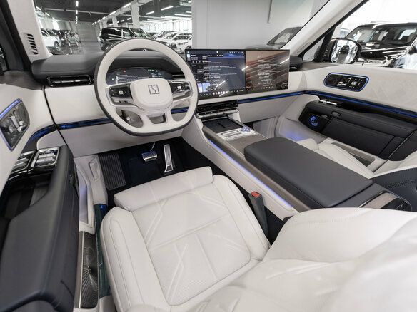2025 Zeekr 9X 70 kWh, серый - вид 6